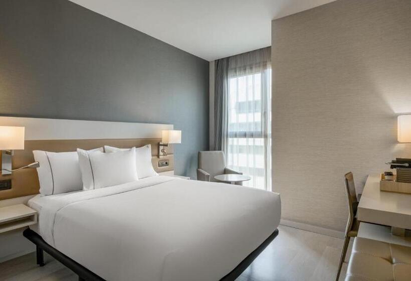 Отель SH Colón Valencia