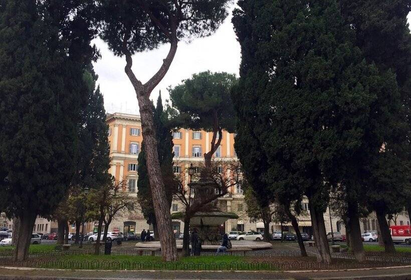 تختخواب و صبحانه Rome Vatican Suite