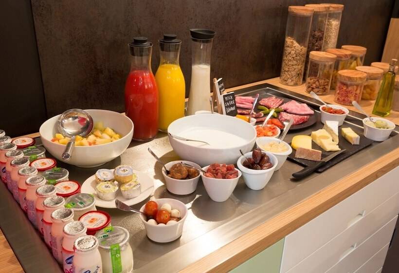 ホテル Hôtel Crayon Rouge