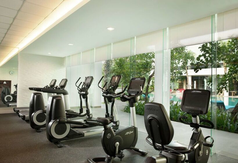 בית מלון כפרי Doubletree By Hilton Jakarta   Diponegoro