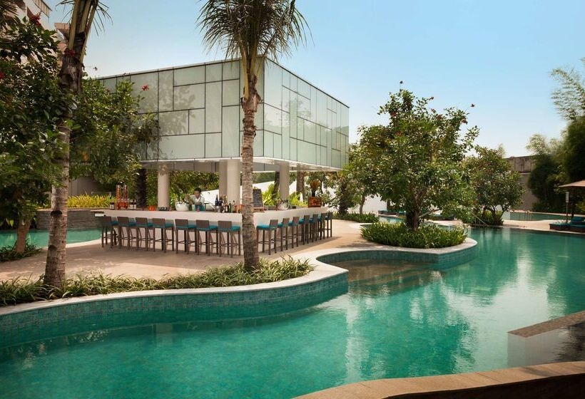 בית מלון כפרי Doubletree By Hilton Jakarta   Diponegoro