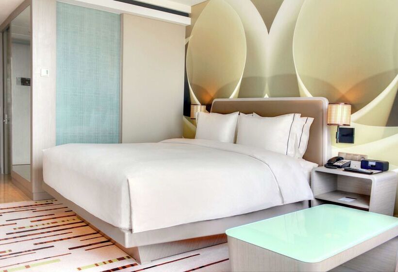בית מלון כפרי Doubletree By Hilton Jakarta   Diponegoro