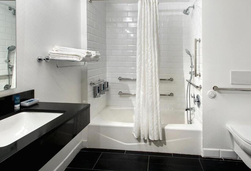 호텔 Four Points By Sheraton Manhattan Soho Village