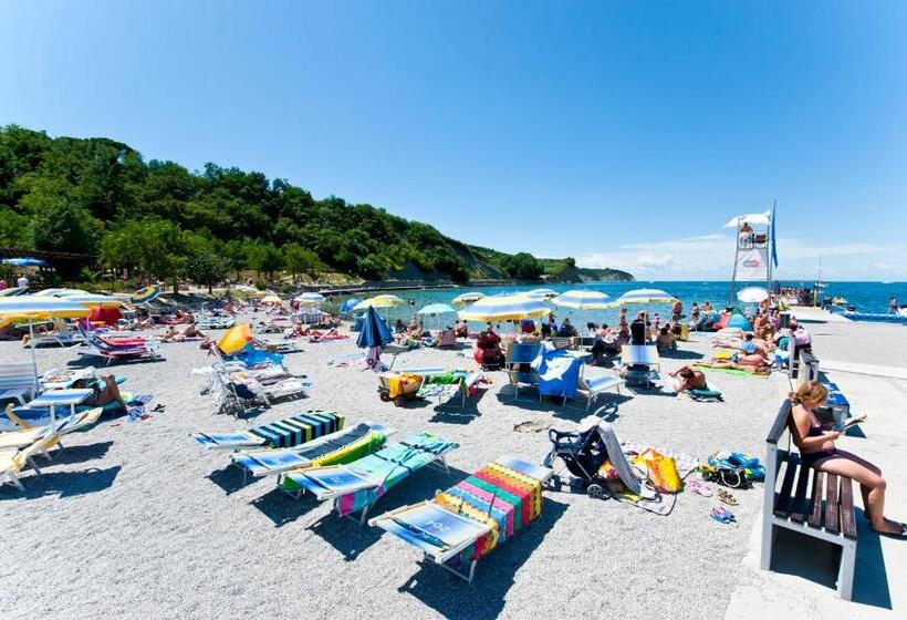 Mirta  San Simon Resort