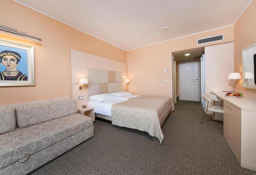 Mirta  San Simon Resort