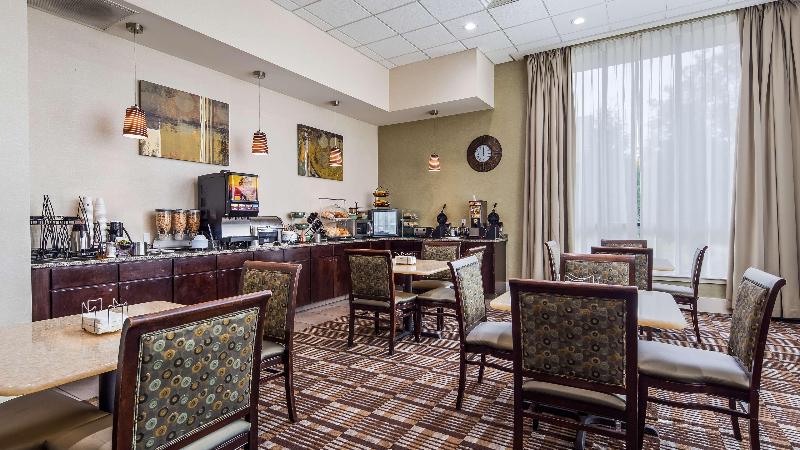 Отель Best Western Plus Philadelphia Airport South At Widener University