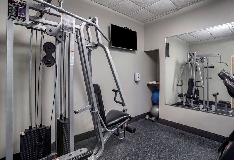 Отель Best Western Plus Philadelphia Airport South At Widener University