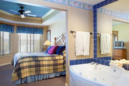 בית מלון כפרי Bluegreen Vacations Paradise Point