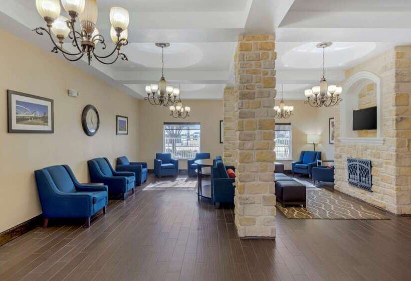 호텔 Comfort Suites