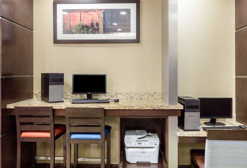 בית מלון כפרי Comfort Suites Cotulla Near I35