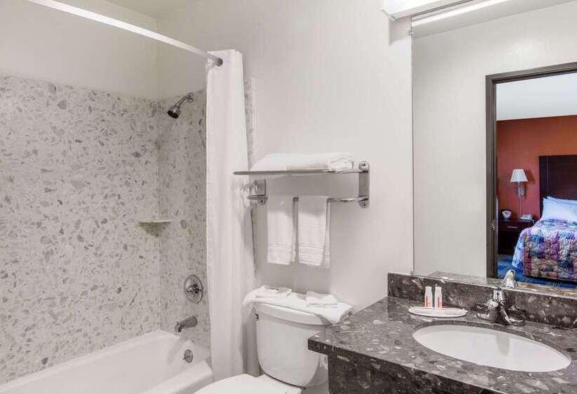 فندق Days Inn By Wyndham Fremont