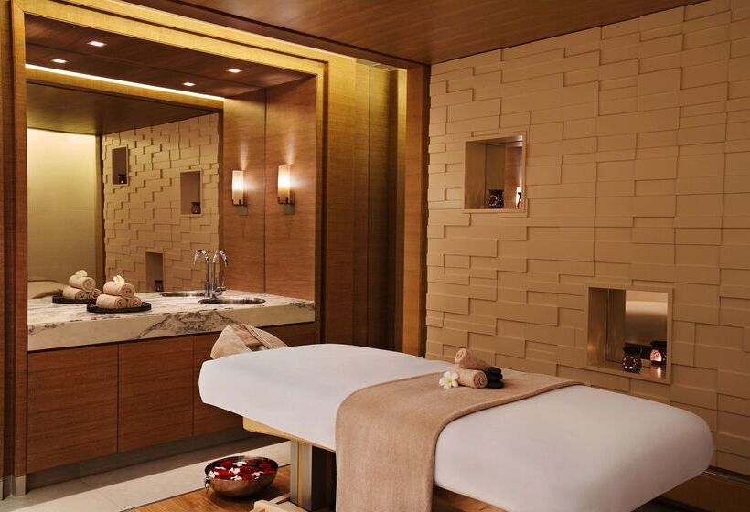 Отель Doubletree By Hilton  Dubai  Jumeirah Beach