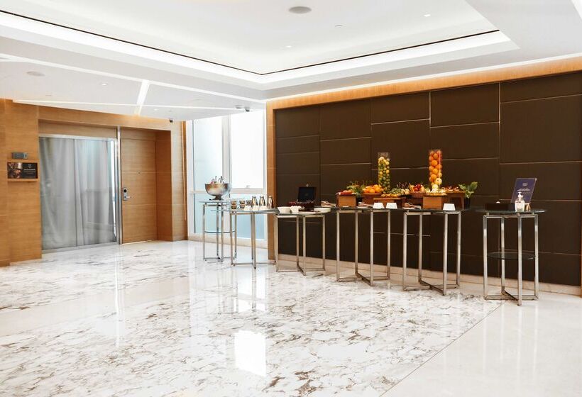 Отель Doubletree By Hilton  Dubai  Jumeirah Beach