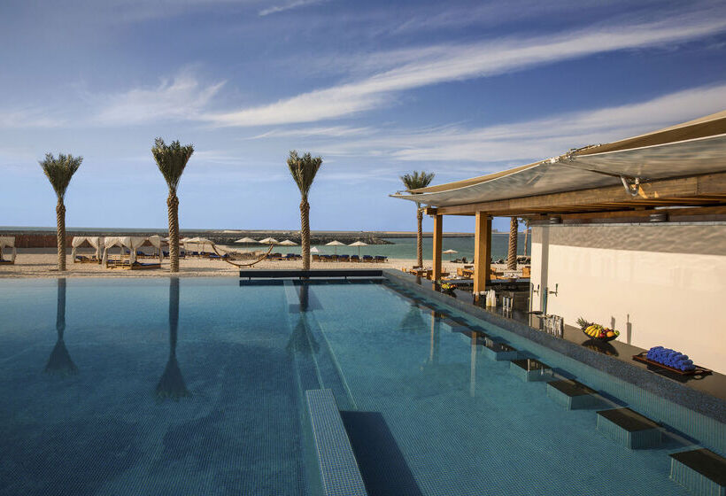 Отель Doubletree By Hilton  Dubai  Jumeirah Beach