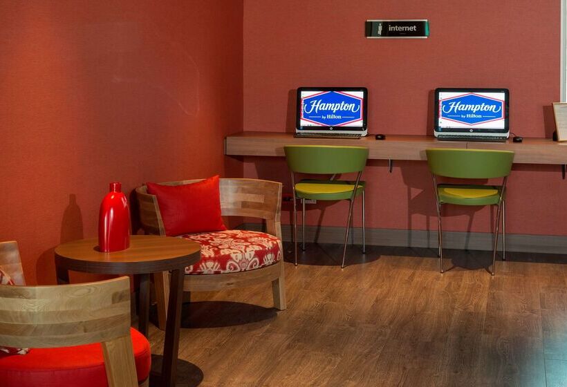 هتل Hampton By Hilton Cali, Colombia