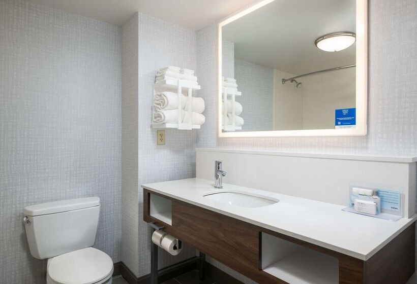 هتل Hampton Inn & Suites Cape Cod West Yarmouth