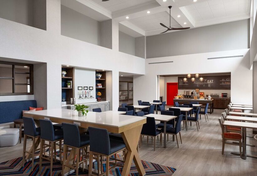 هتل Hampton Inn & Suites Cape Cod West Yarmouth