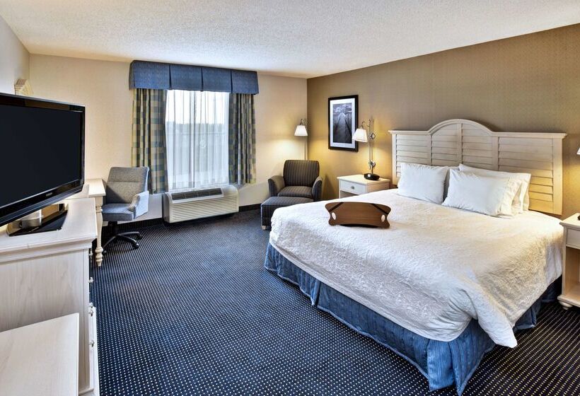 هتل Hampton Inn & Suites Cape Cod West Yarmouth