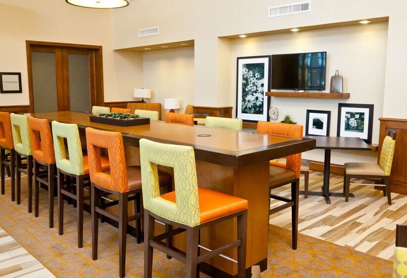 酒店 Hampton Inn & Suites Salinas