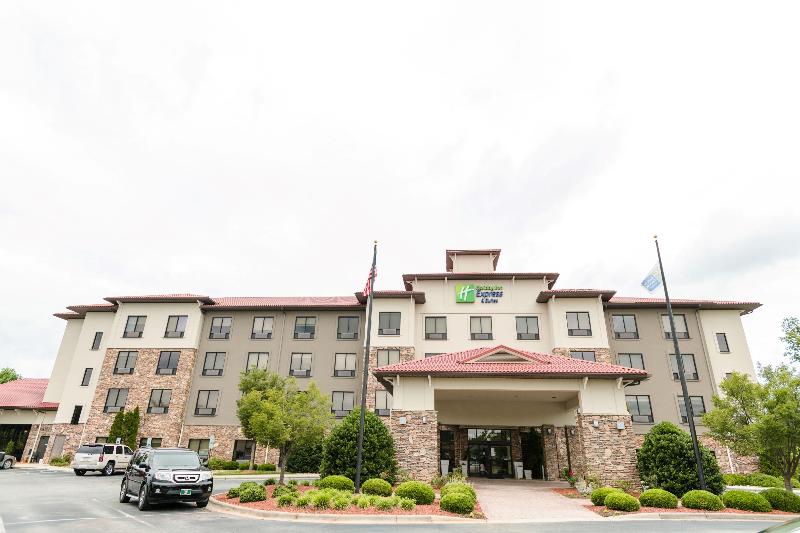 ホテル Holiday Inn Express & Suites Lexington North West The Vineyard, An Ihg