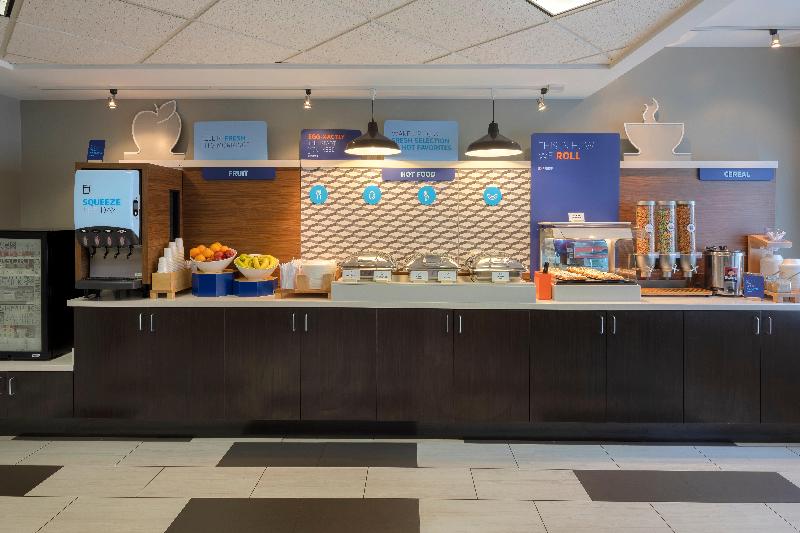 فندق Holiday Inn Express & Suites Tilton, An Ihg
