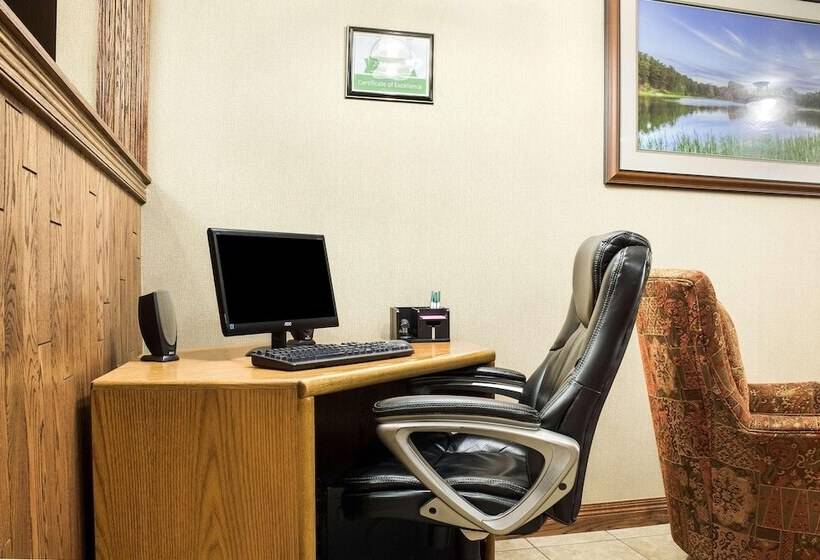 هتل Everspring Inn & Suites