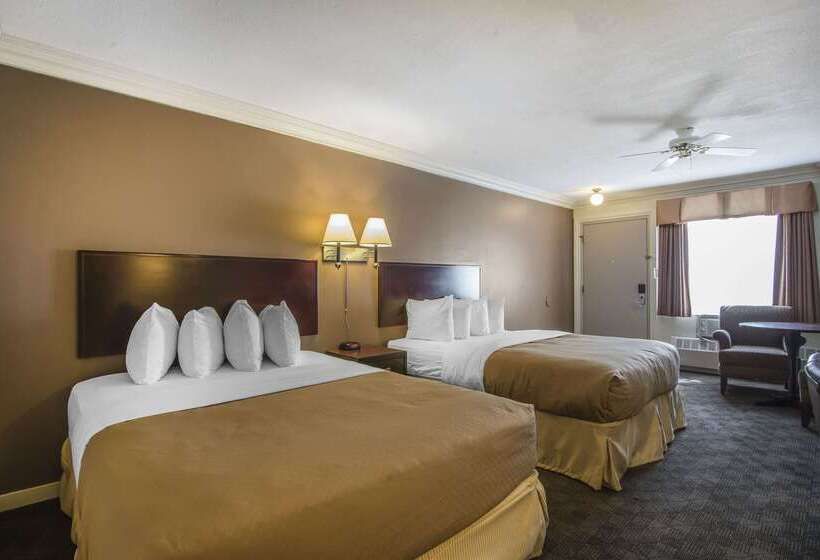 בית מלון כפרי Quality Inn & Suites