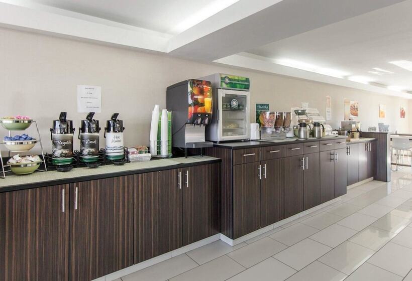 בית מלון כפרי Quality Inn & Suites