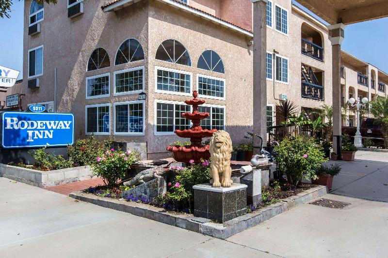 בית מלון כפרי Rodeway Inn