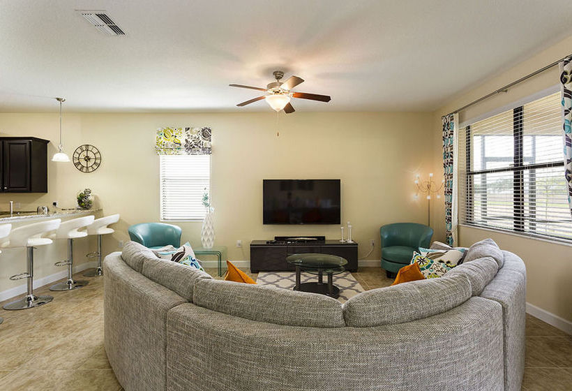 בית מלון כפרי Starmark Vacation Homes