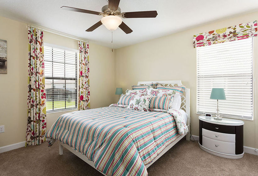 בית מלון כפרי Starmark Vacation Homes