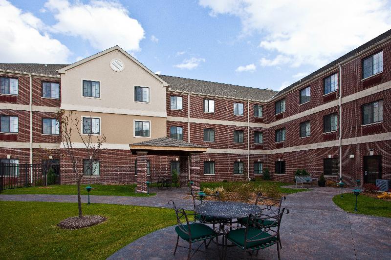 فندق Staybridge Suites Lansing   Okemos By Ihg