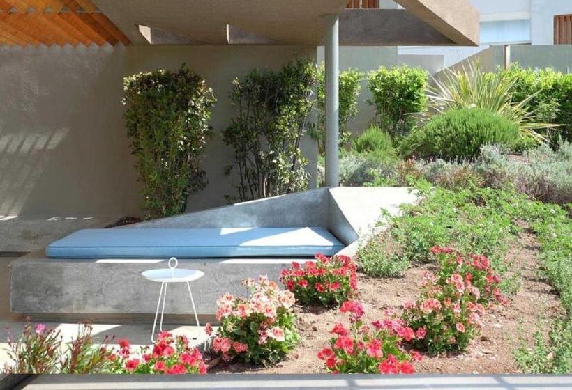 ホテル Thalatta Seaside