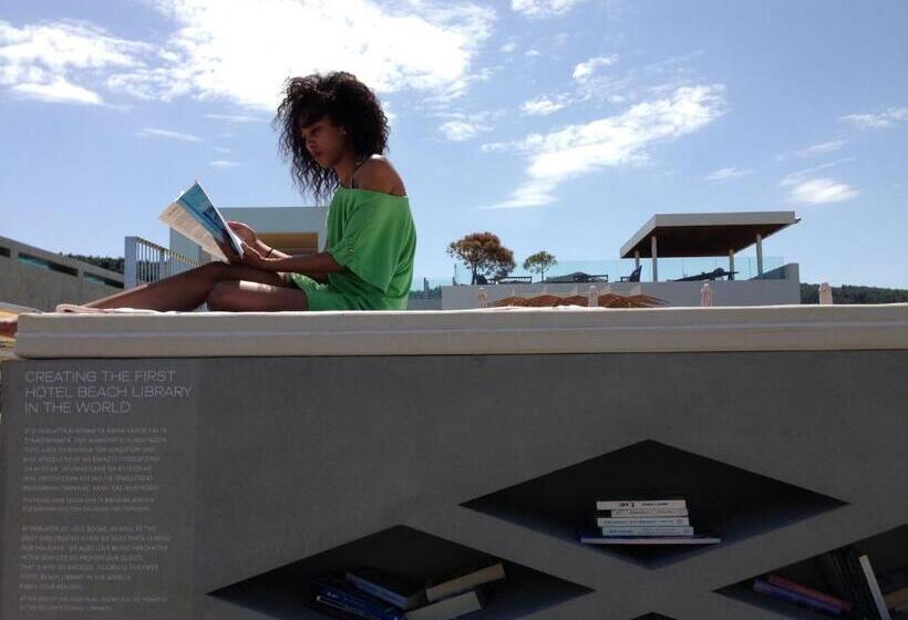 ホテル Thalatta Seaside