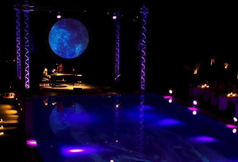 ホテル Thalatta Seaside