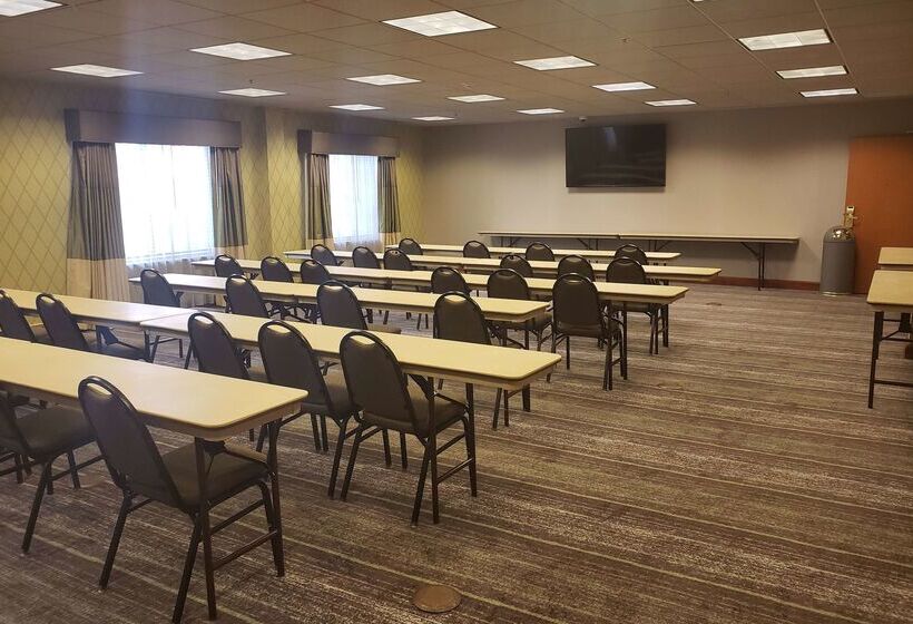 فندق Wingate By Wyndham Coon Rapids