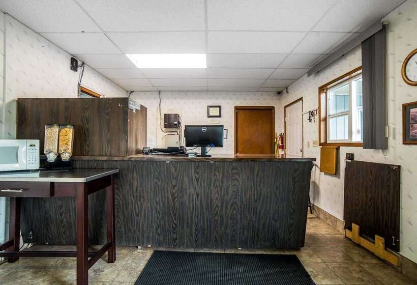 מוטל Rodeway Inn & Suites