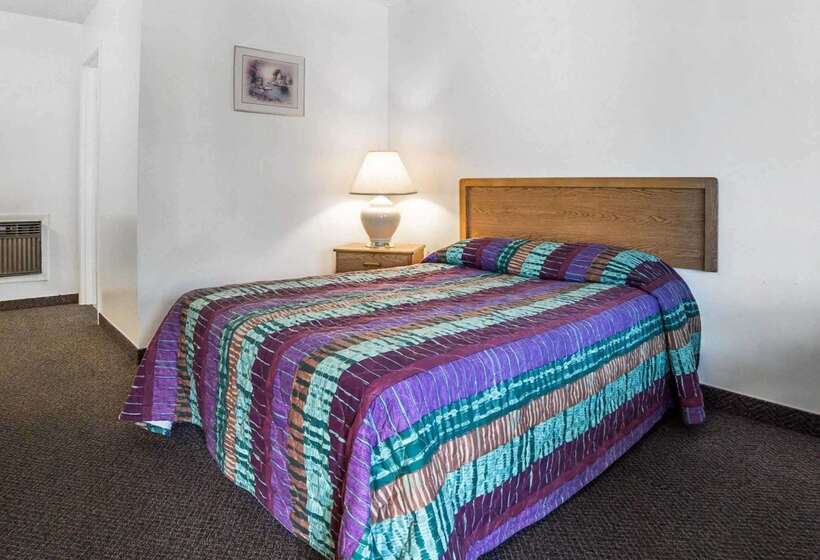 מוטל Rodeway Inn & Suites