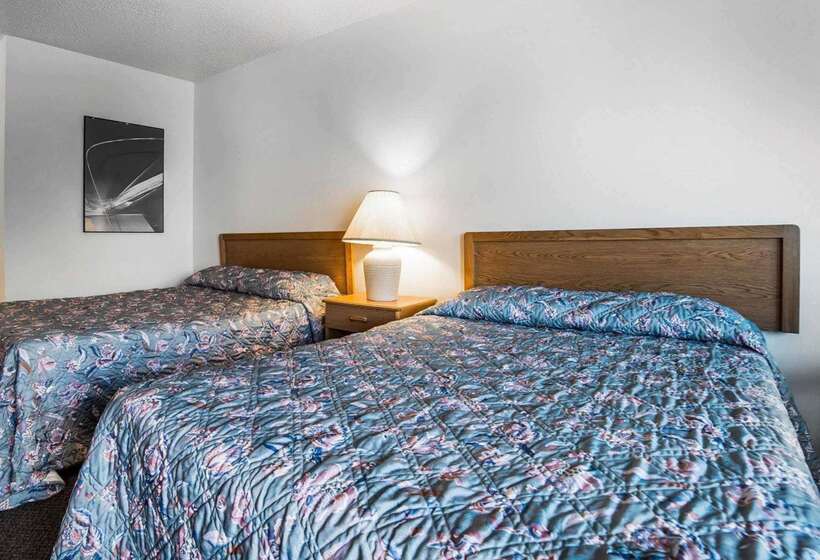 מוטל Rodeway Inn & Suites