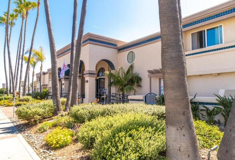 استراحتگاه Southern California Beach Club