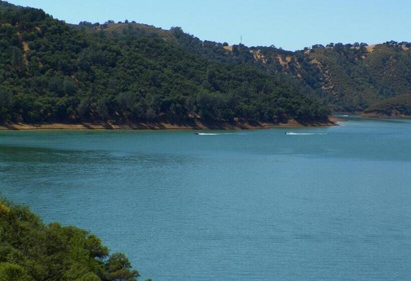 Отель Americas Best Value Inn Vacaville