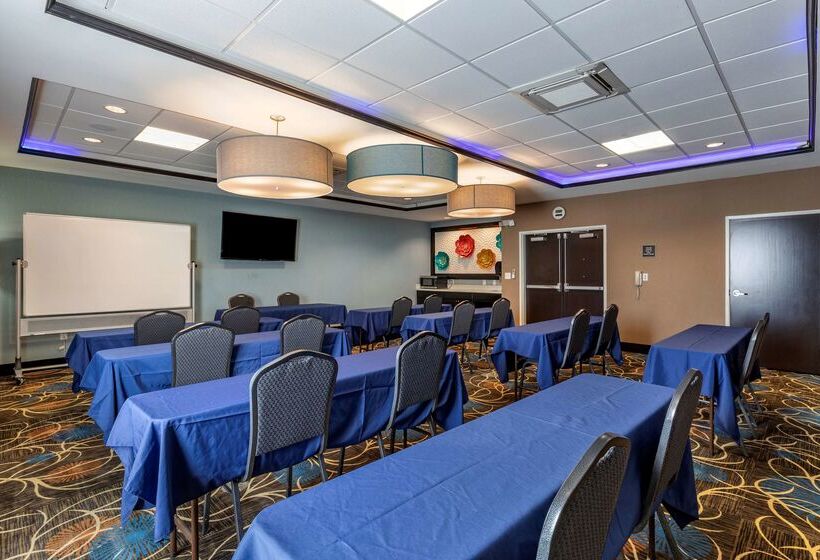 هتل Best Western Plus North Odessa Inn & Suites