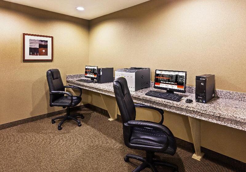 בית מלון כפרי Candlewood Suites Deer Park, An Ihg