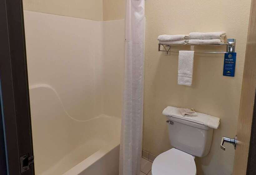 فندق Days Inn & Suites By Wyndham Castle Rock