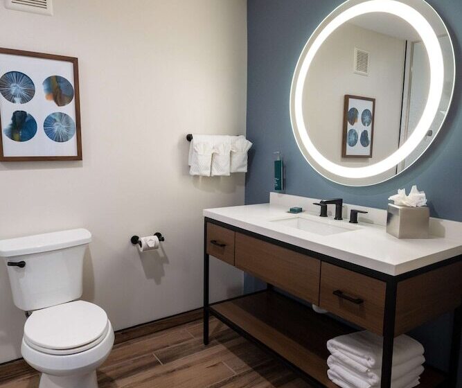 בית מלון כפרי Doubletree By Hilton Tinton Falls Eatontown