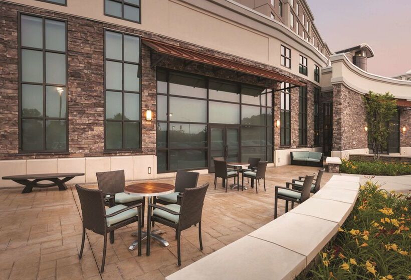 Отель Embassy Suites Springfield