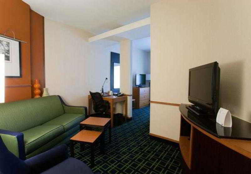 هتل Fairfield Inn & Suites By Marriott Houston Conroe