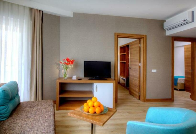 هتل Grand Park Lara