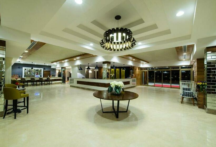 هتل Grand Park Lara