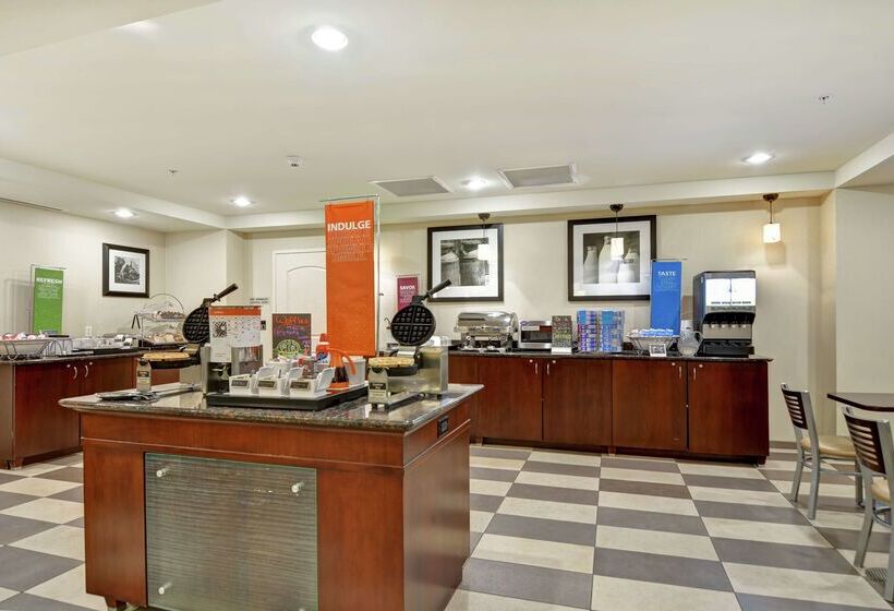 هتل Hampton Inn & Suites Peoria At Grand Prairie, Il